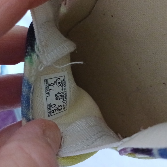 🔥🔥🔥Vans Tie Dye Washed Slip On Sneakers 7.5 - Picture 9 of 10